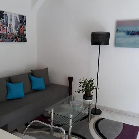 Du Cote De Chez Roselia Appartement *